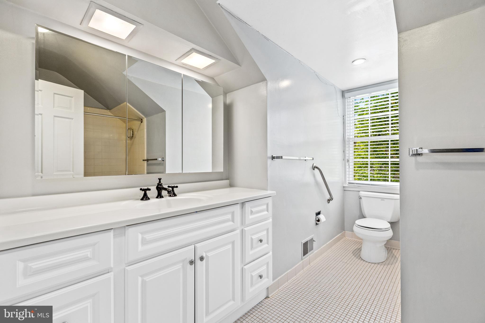 WESTMORELAND HILLS - Residential