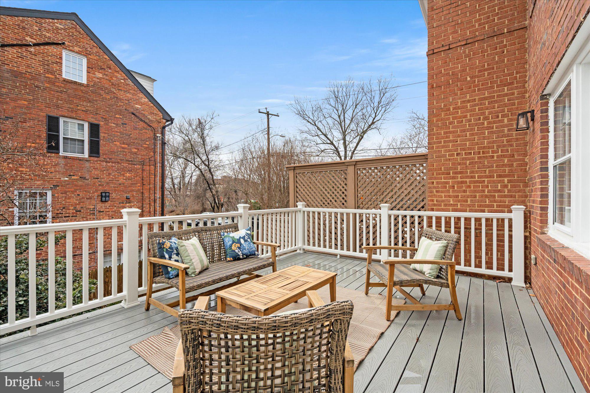 YATES GARDENS - Residential