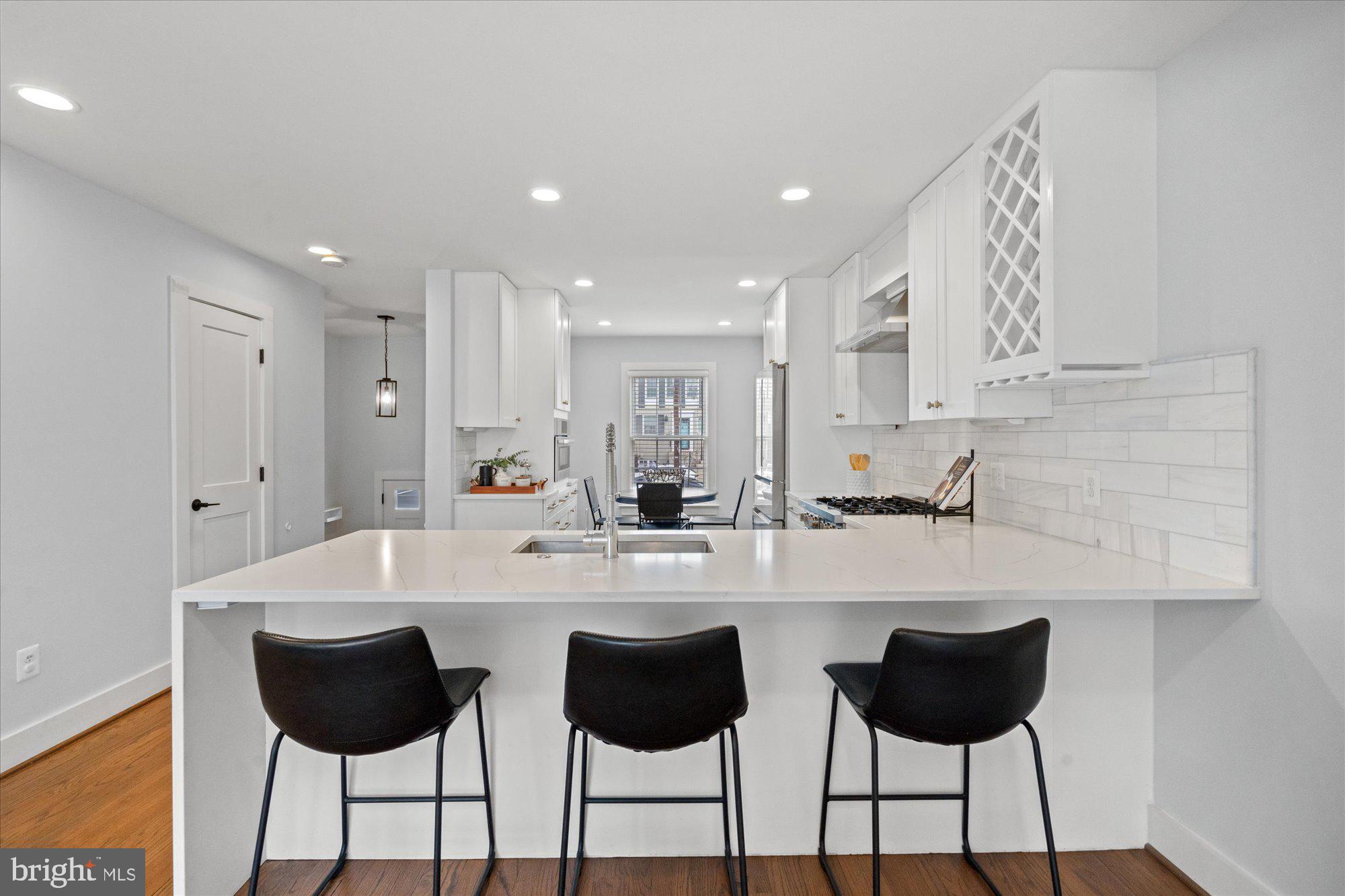 YATES GARDENS - Residential