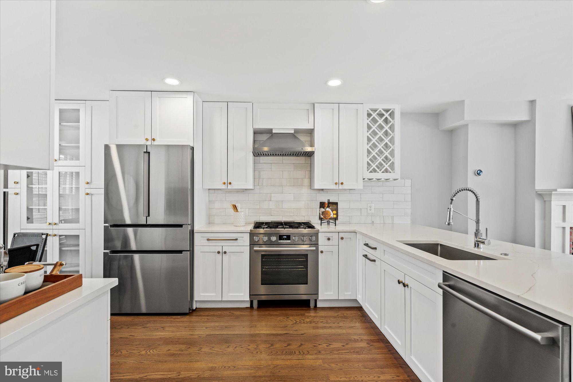 YATES GARDENS - Residential