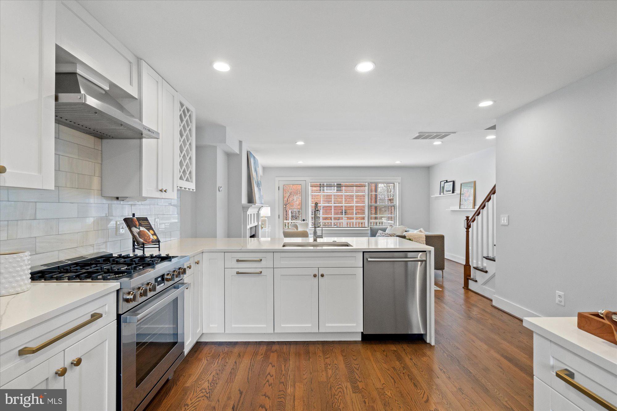 YATES GARDENS - Residential