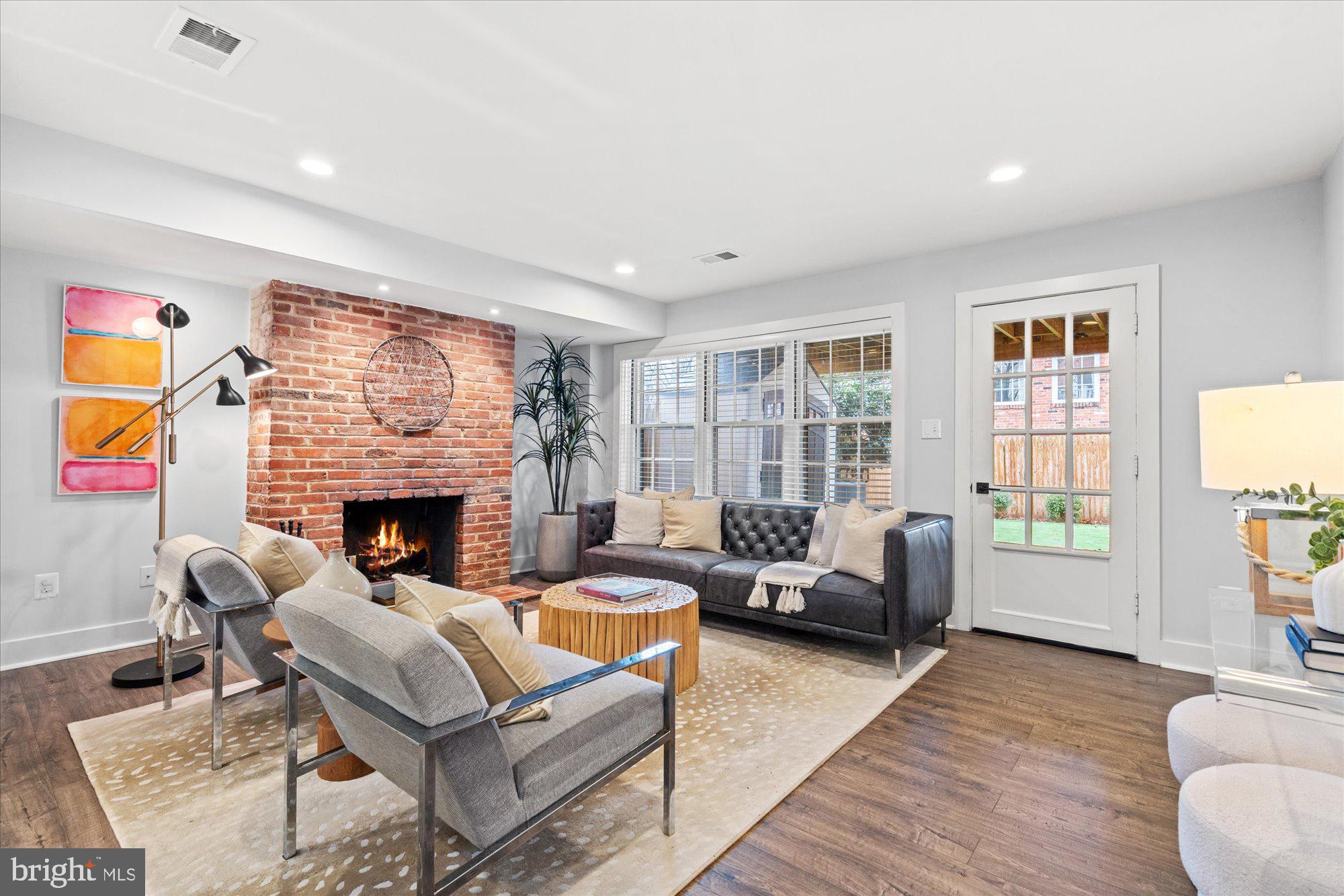 YATES GARDENS - Residential