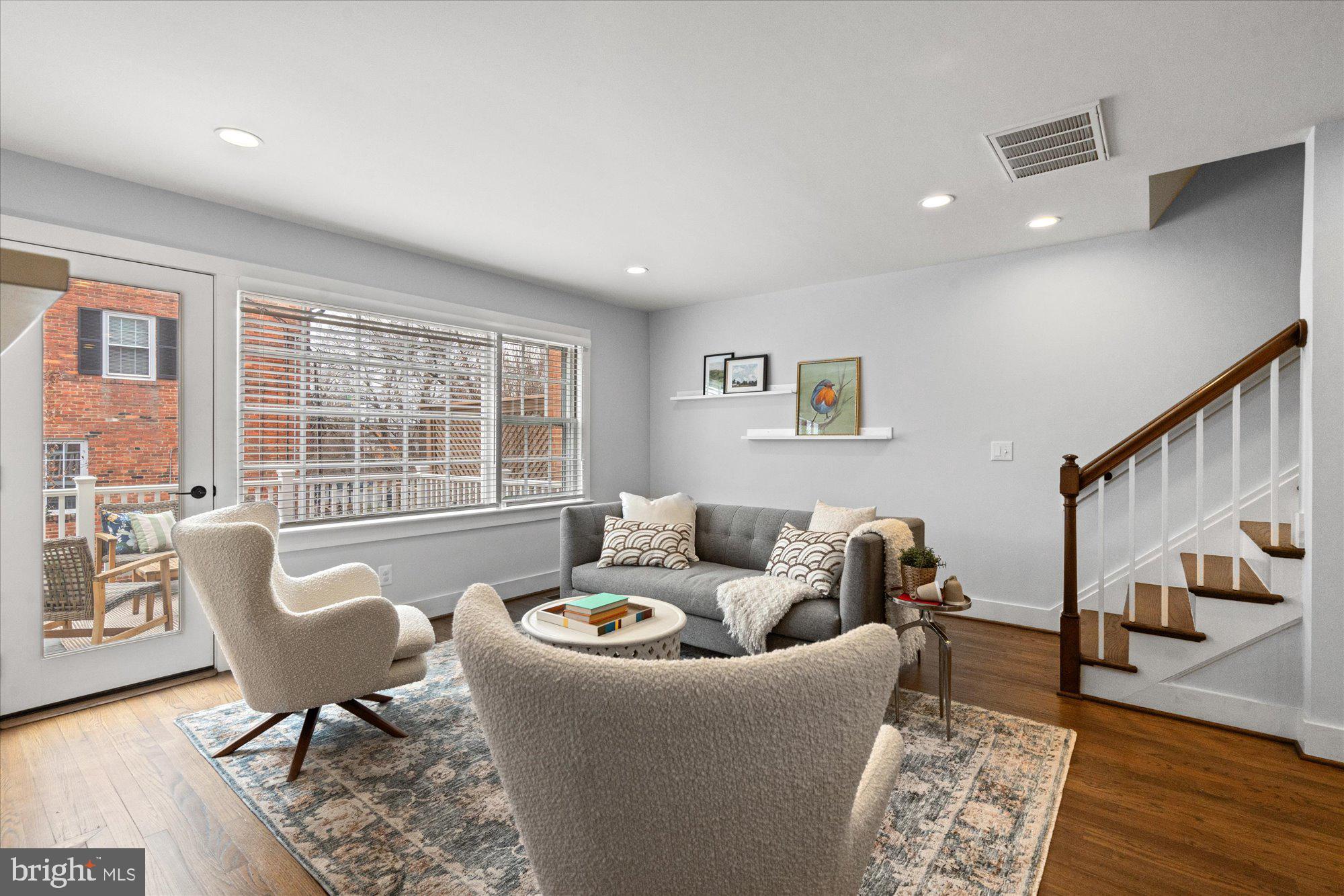 YATES GARDENS - Residential