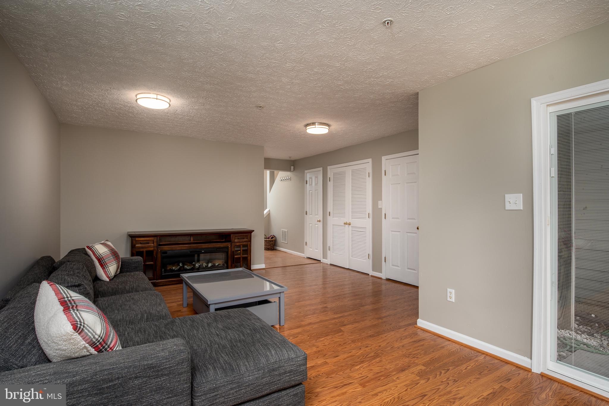 QUAIL RUN SOUTH - Residential