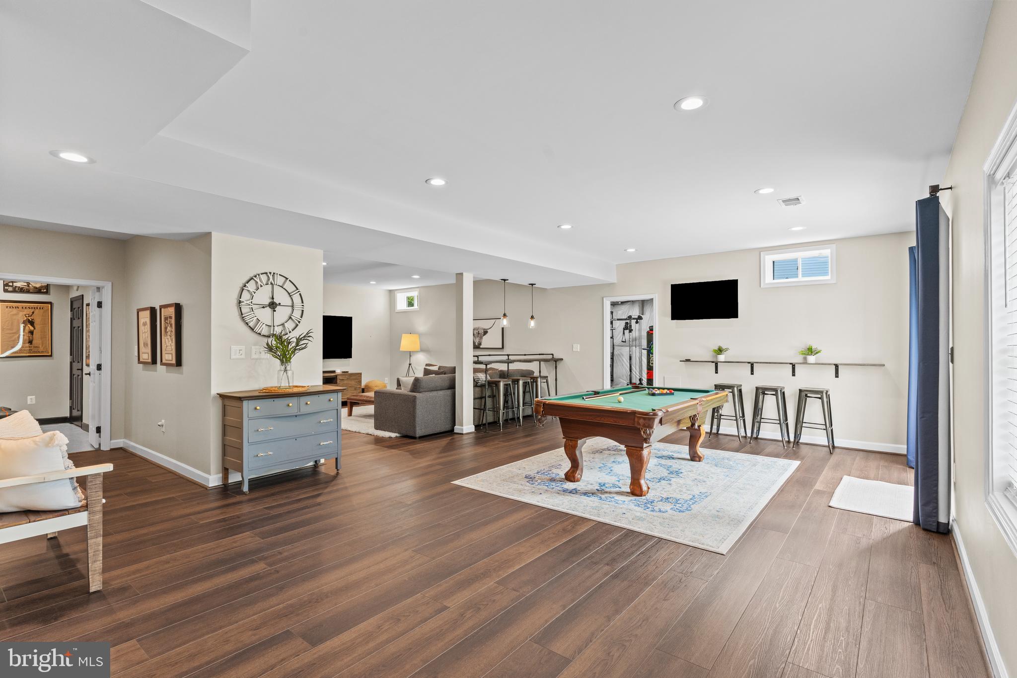 POLAND - Residential