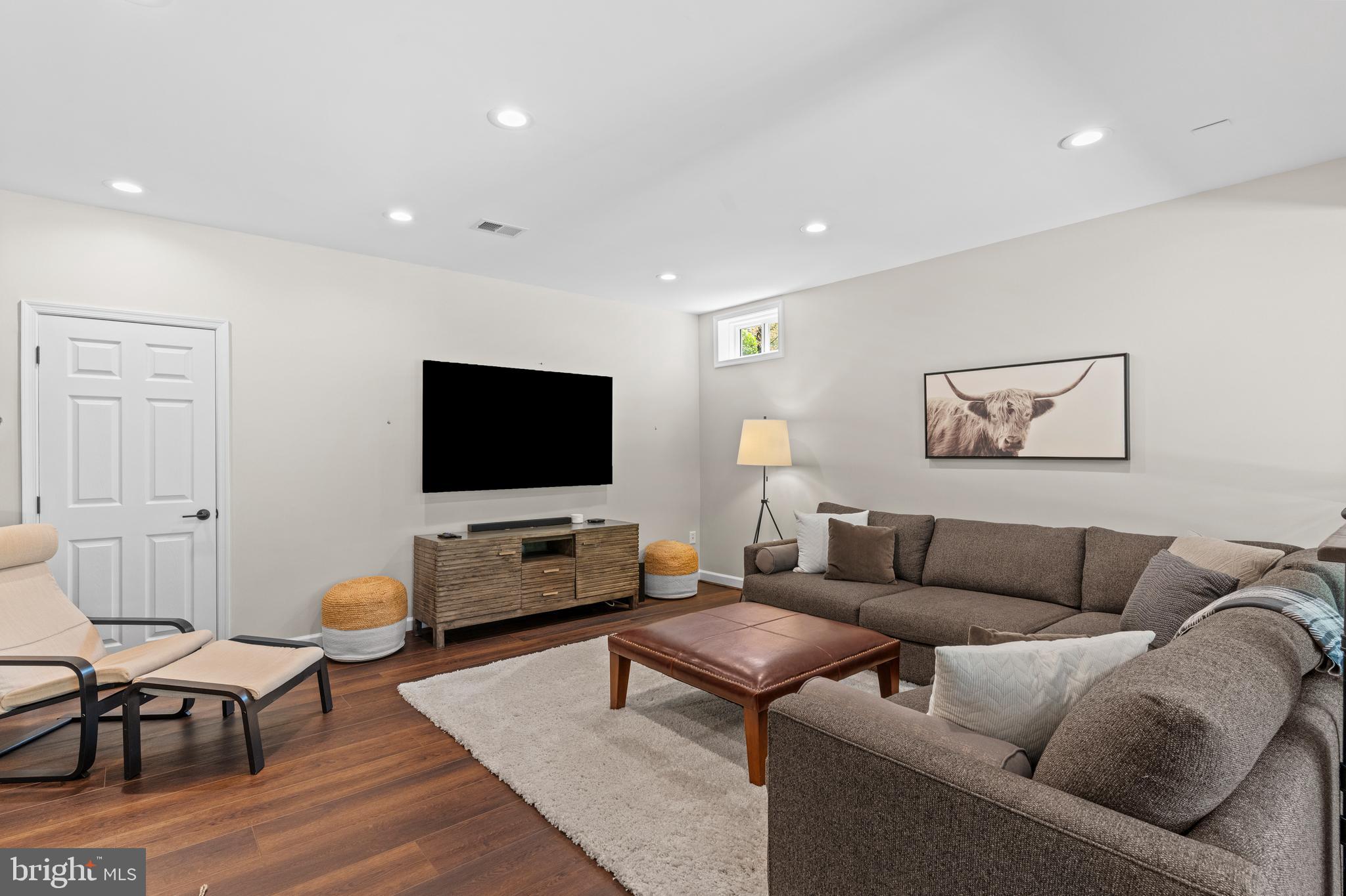 POLAND - Residential