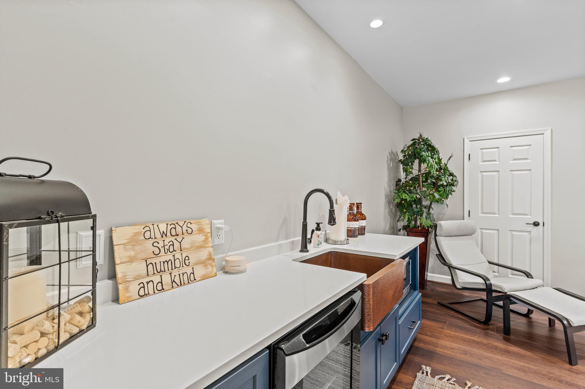 POLAND - Residential