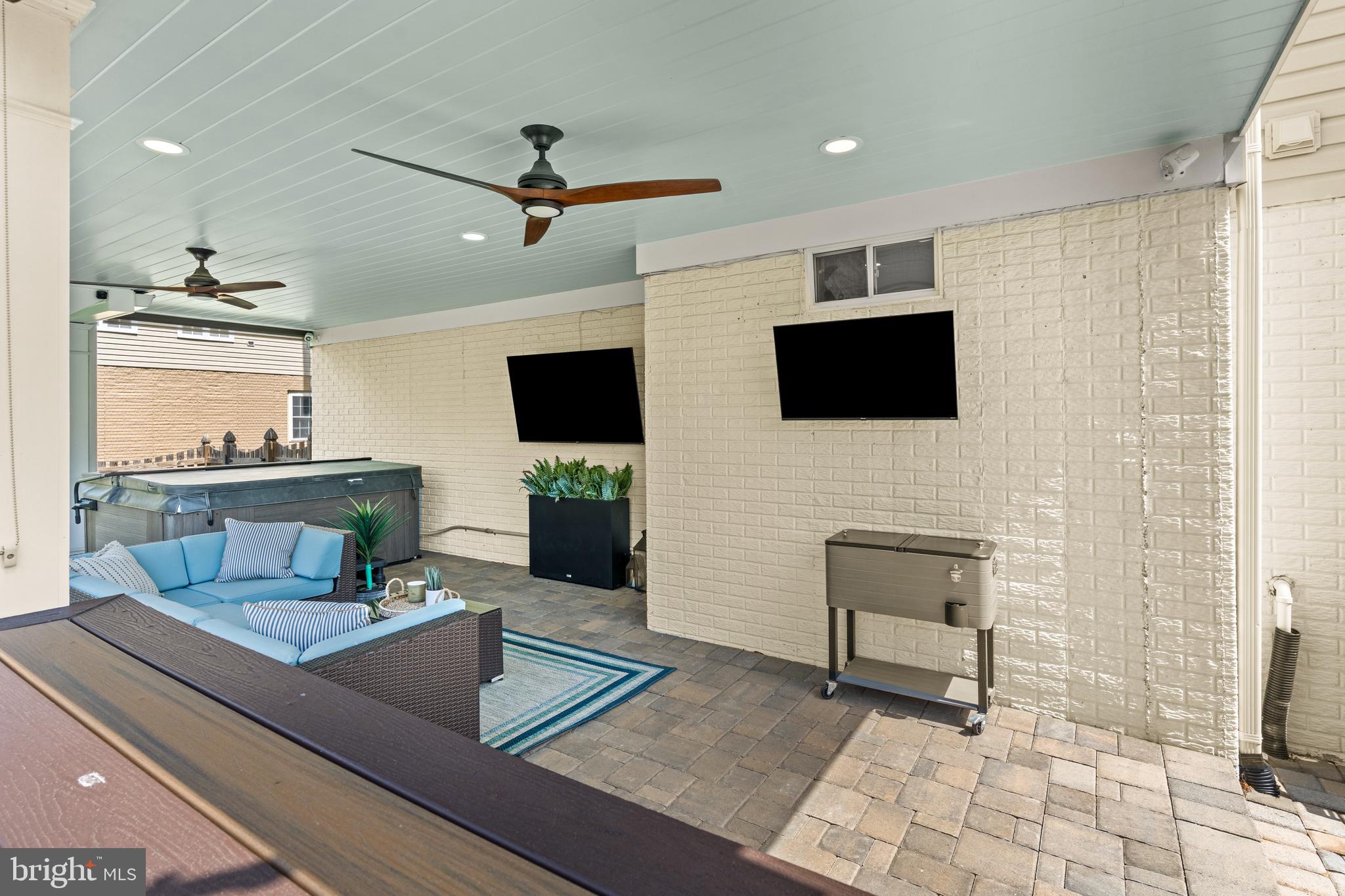 POLAND - Residential