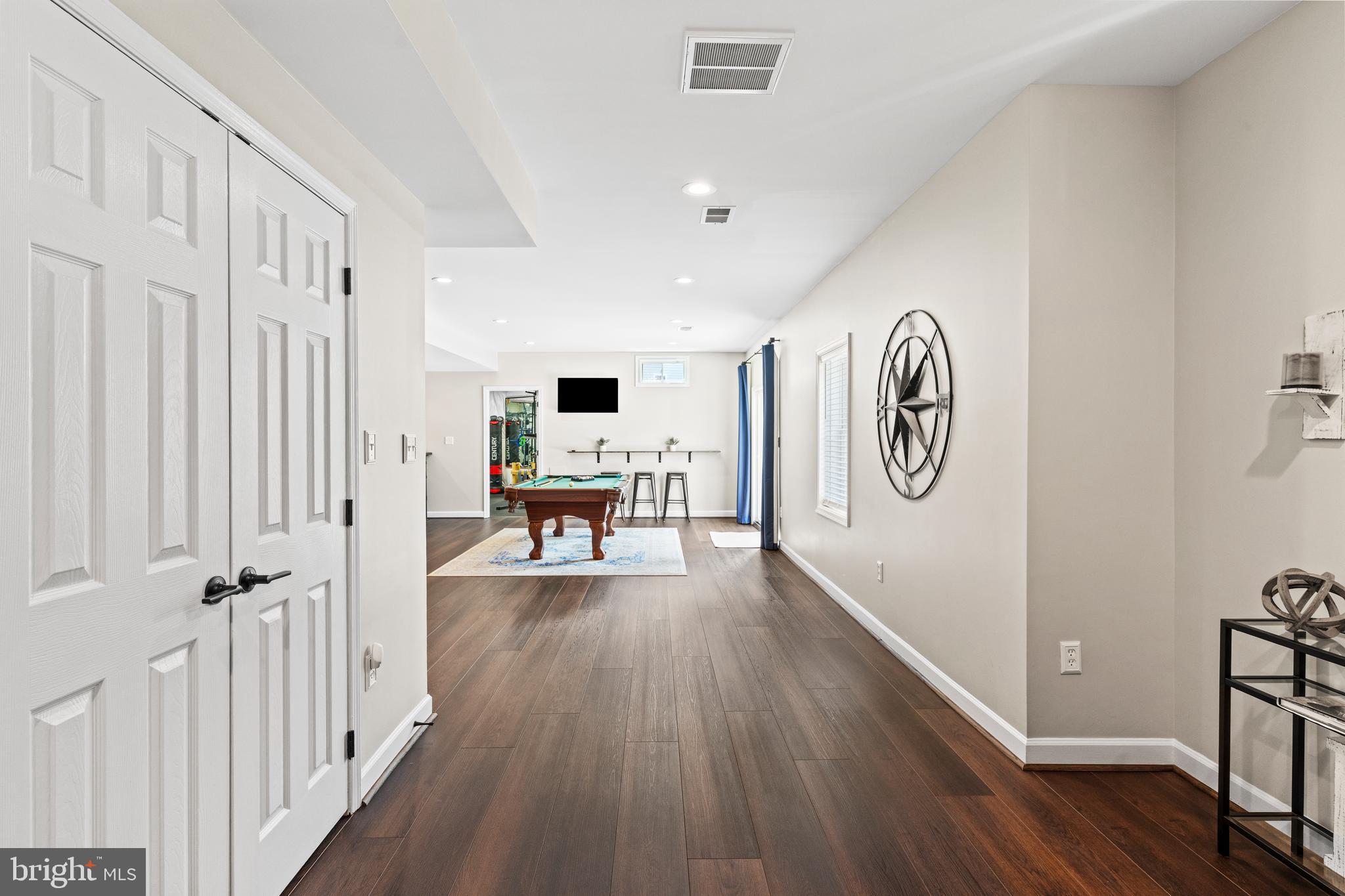 POLAND - Residential