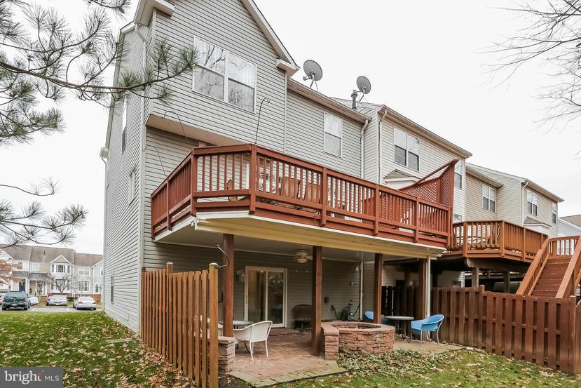 LOWES ISLAND - Residential