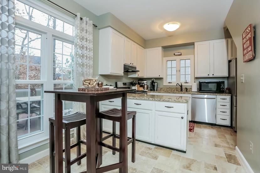 LOWES ISLAND - Residential