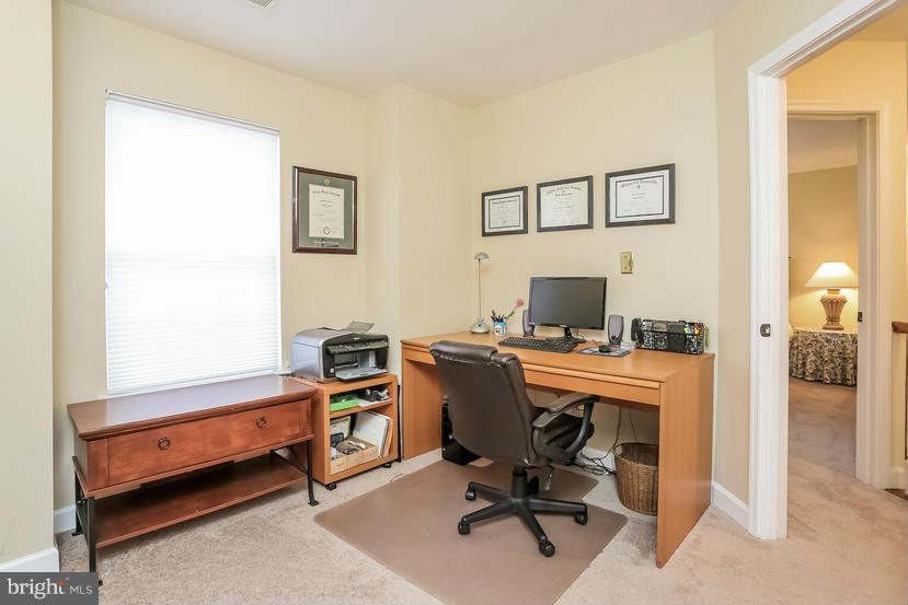 LOWES ISLAND - Residential