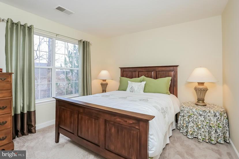 LOWES ISLAND - Residential