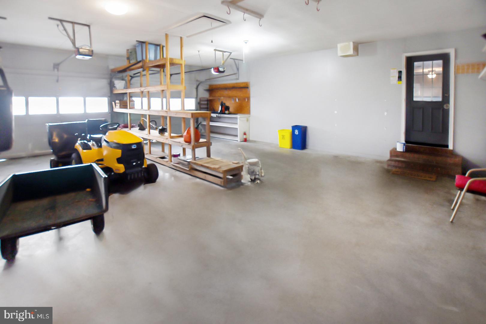 HUNTING CREEK WOODS - Residential