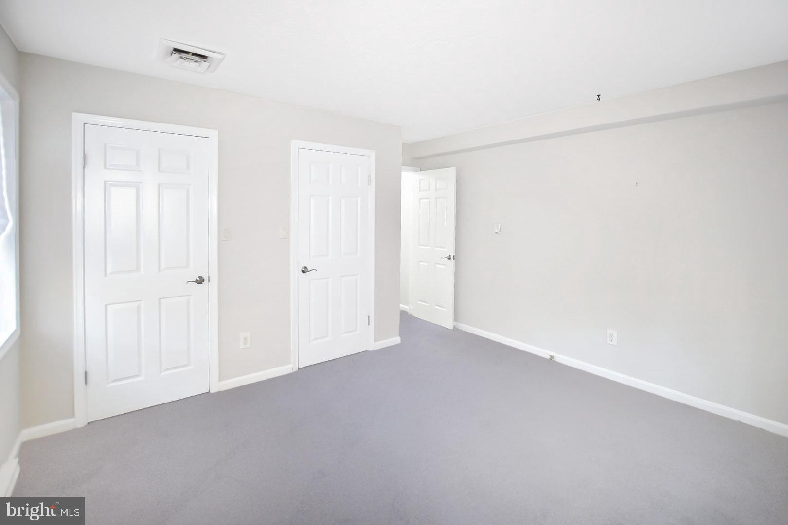 HUNTING CREEK WOODS - Residential