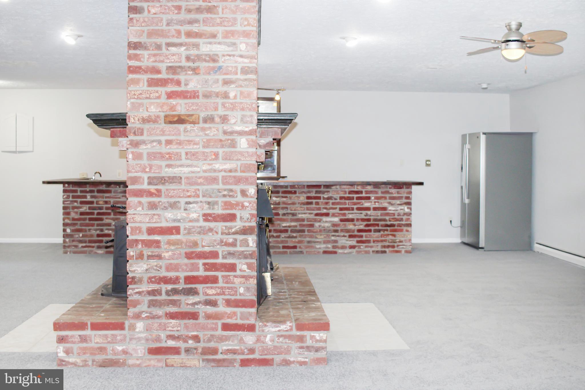 HUNTING CREEK WOODS - Residential