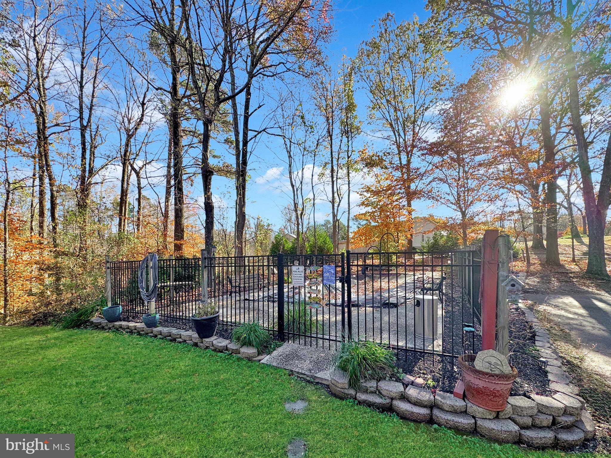 HUNTING CREEK WOODS - Residential