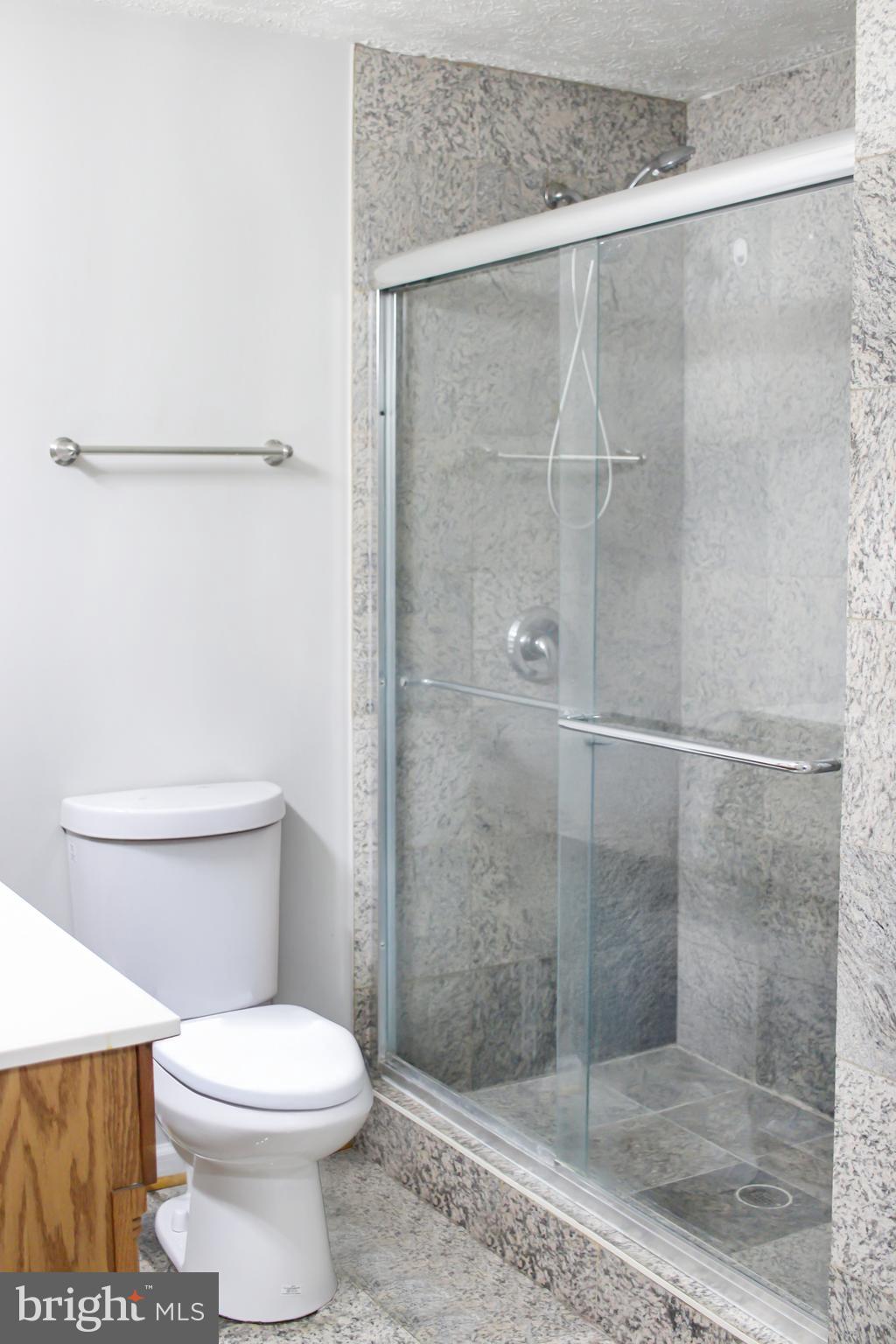 HUNTING CREEK WOODS - Residential