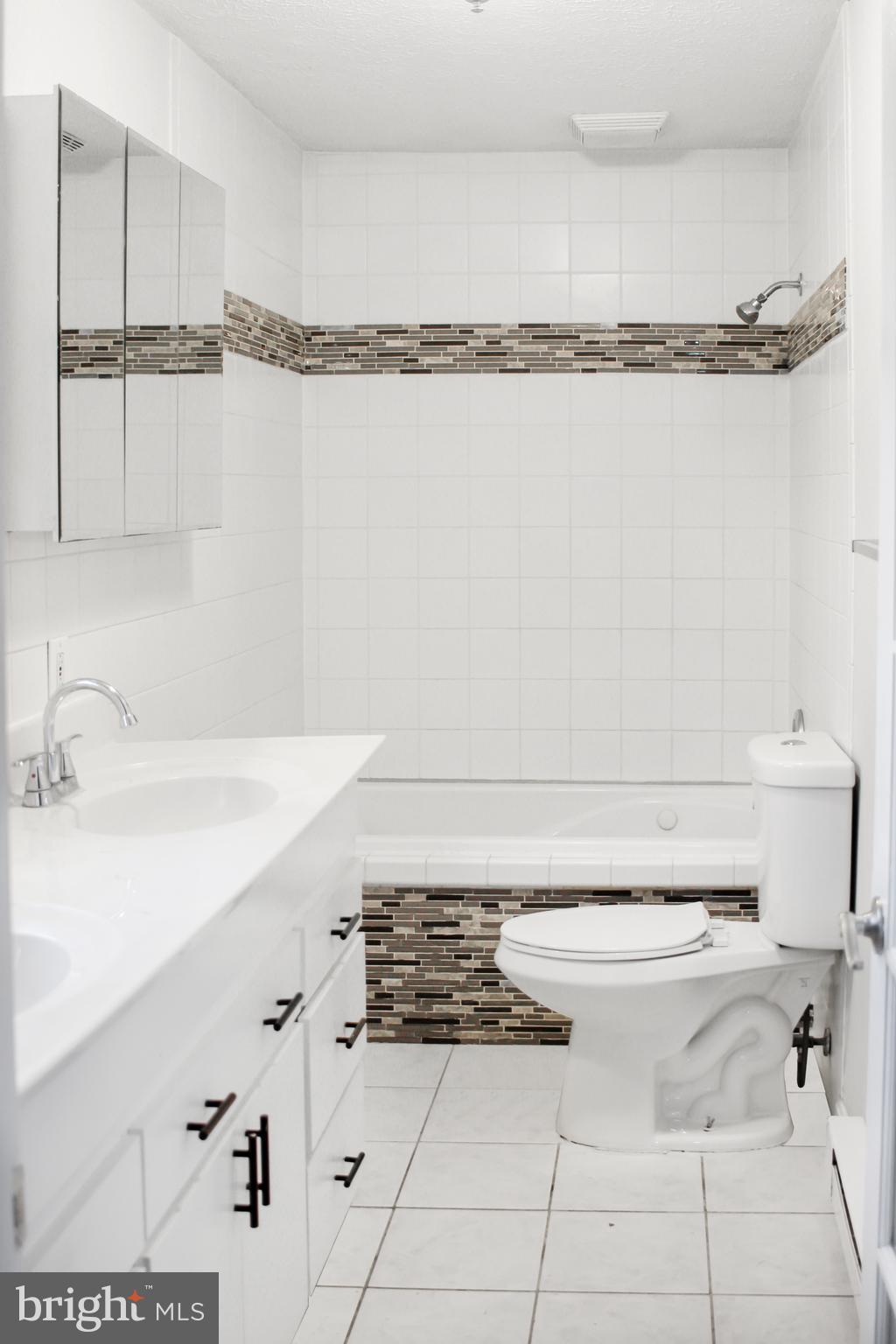 HUNTING CREEK WOODS - Residential