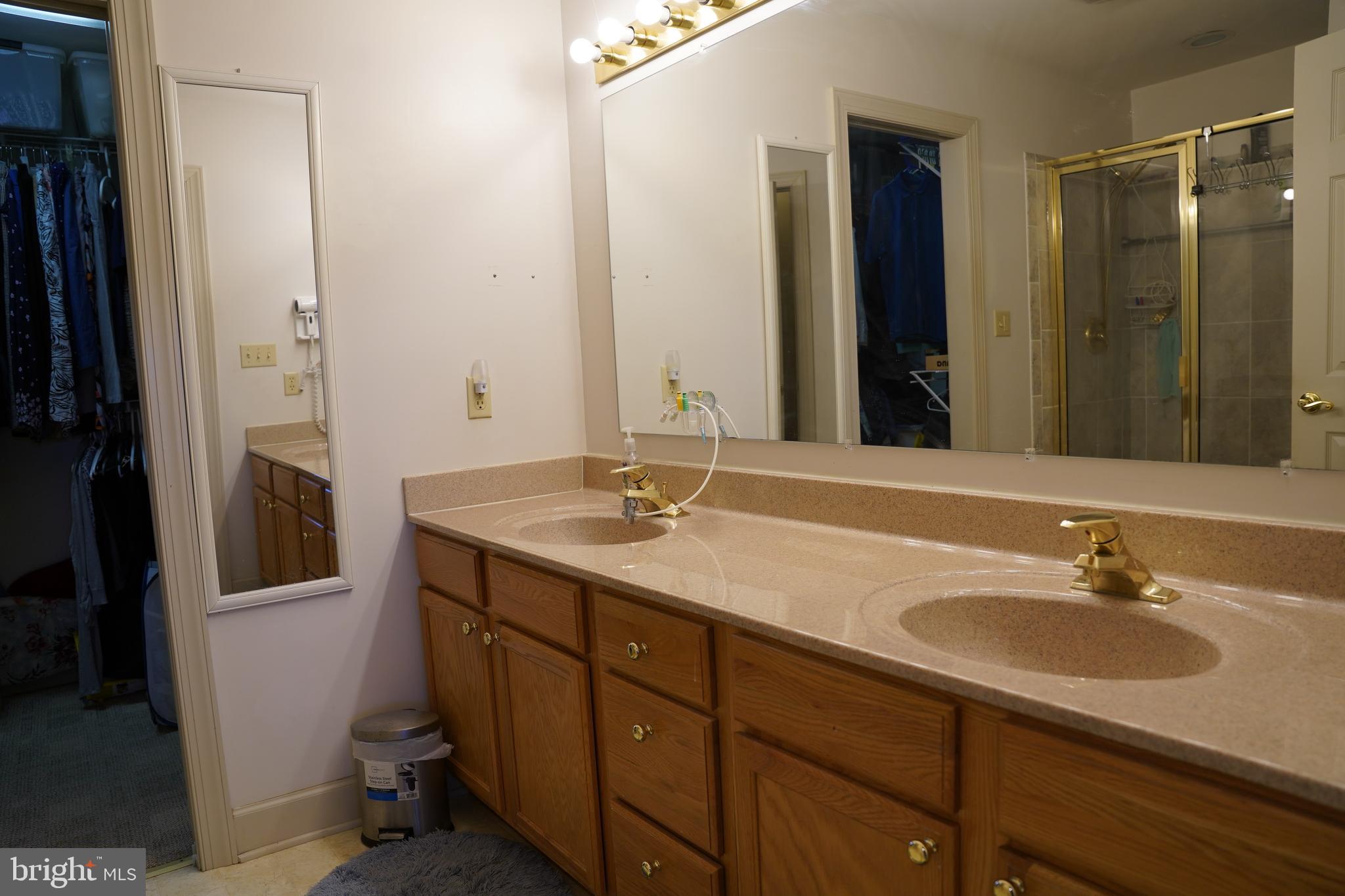 THE WOODS - Residential