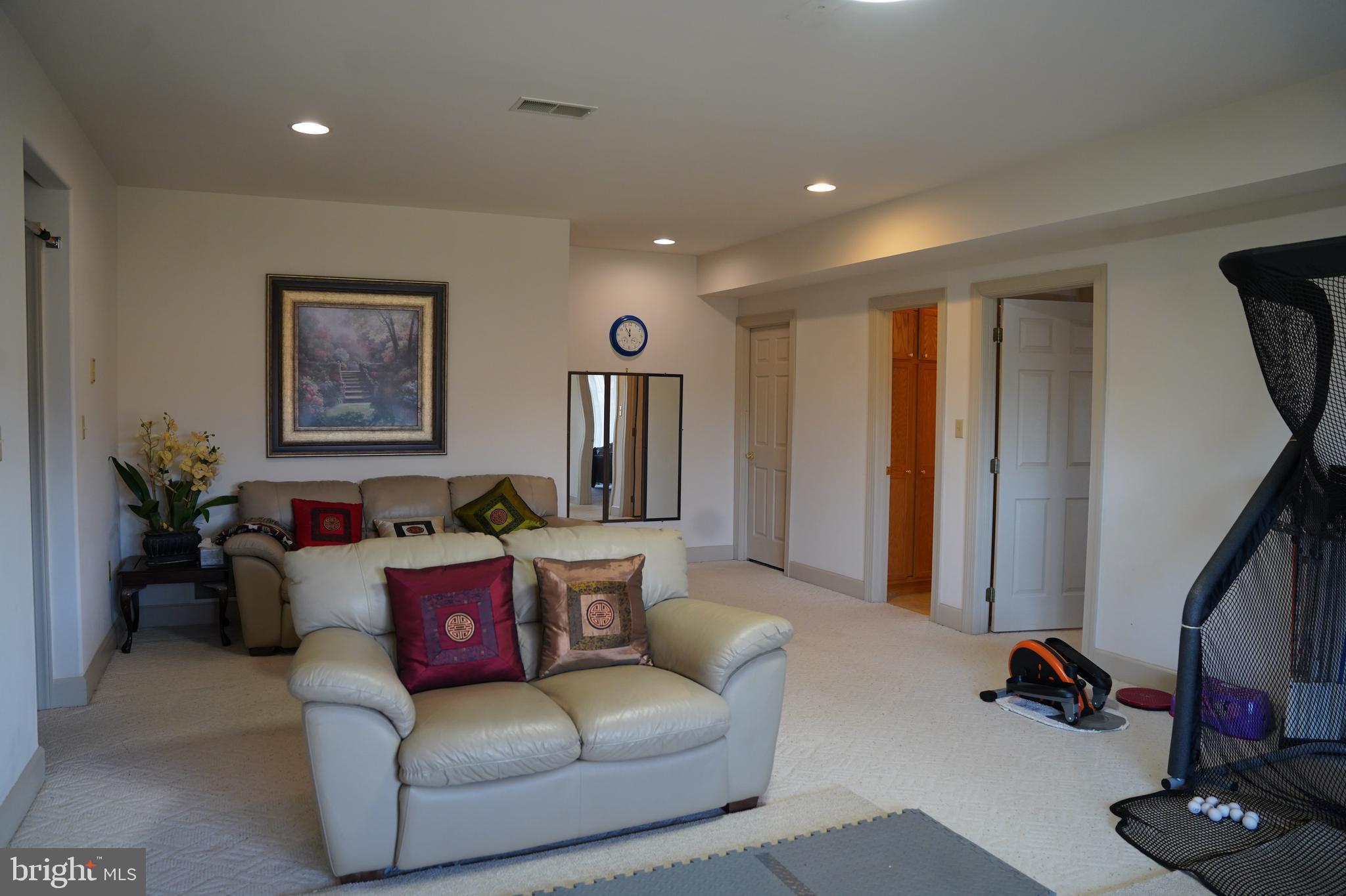 THE WOODS - Residential