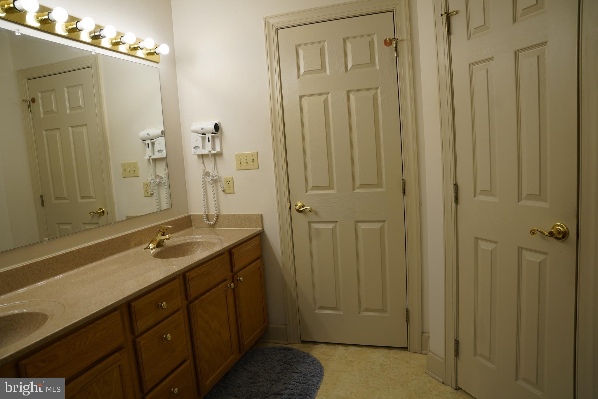 THE WOODS - Residential