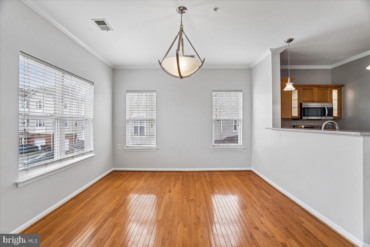 WINDSOR CROSSING - Residential