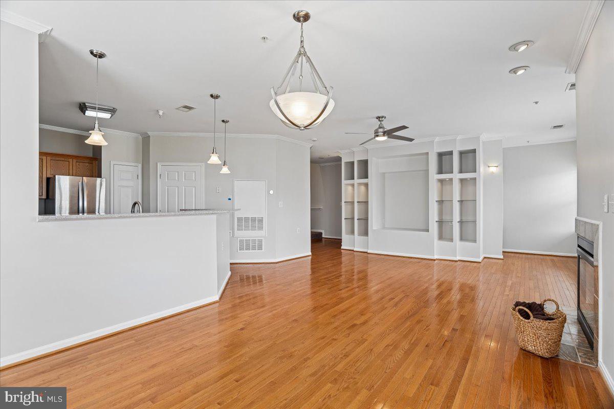 WINDSOR CROSSING - Residential