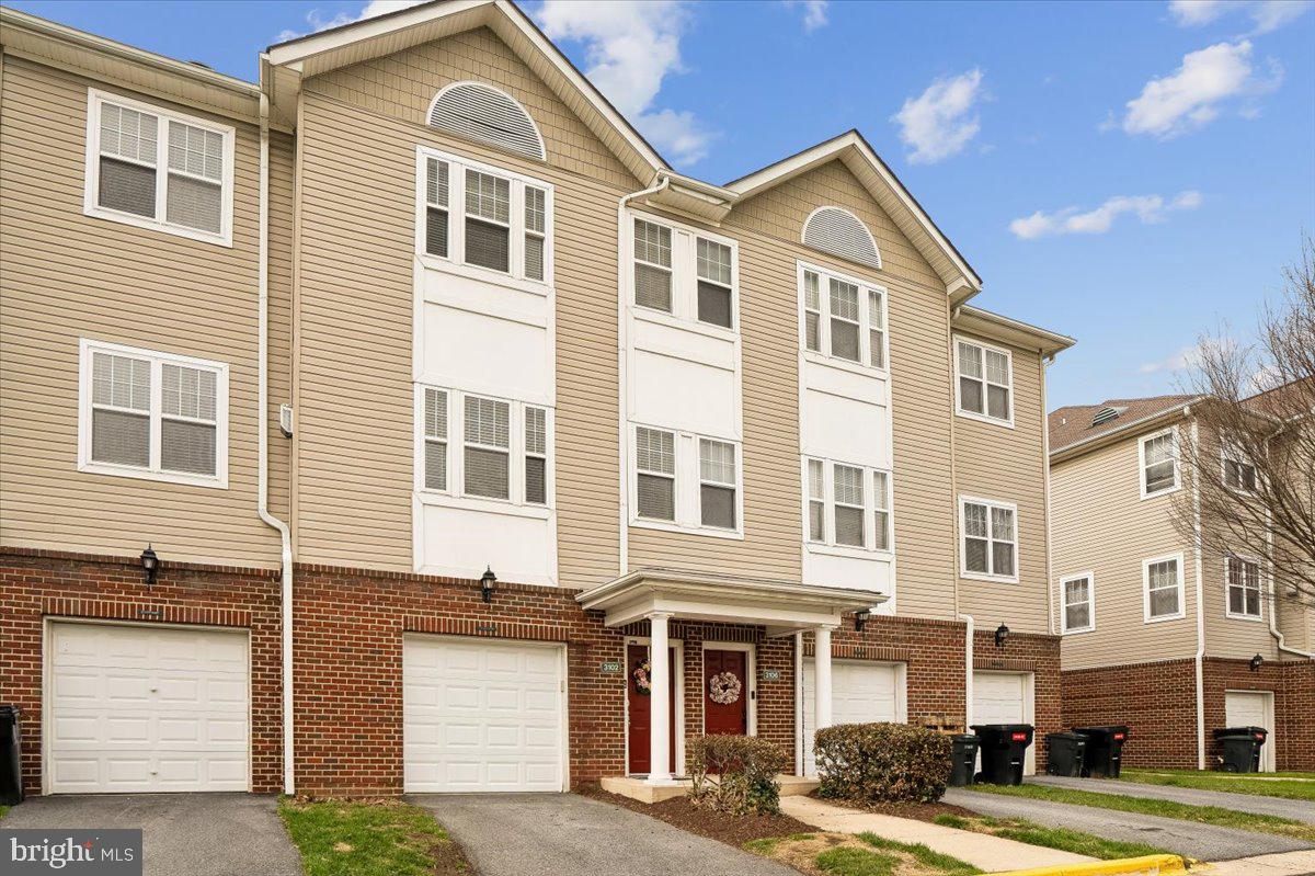 WINDSOR CROSSING - Residential