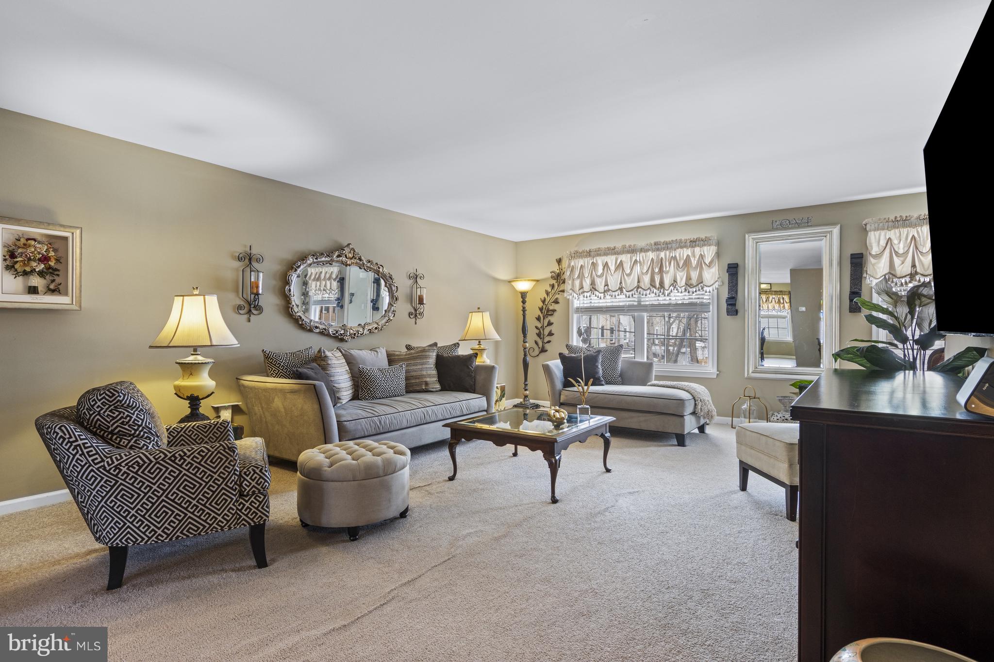 SCHOOL HOUSE LANE - Residential