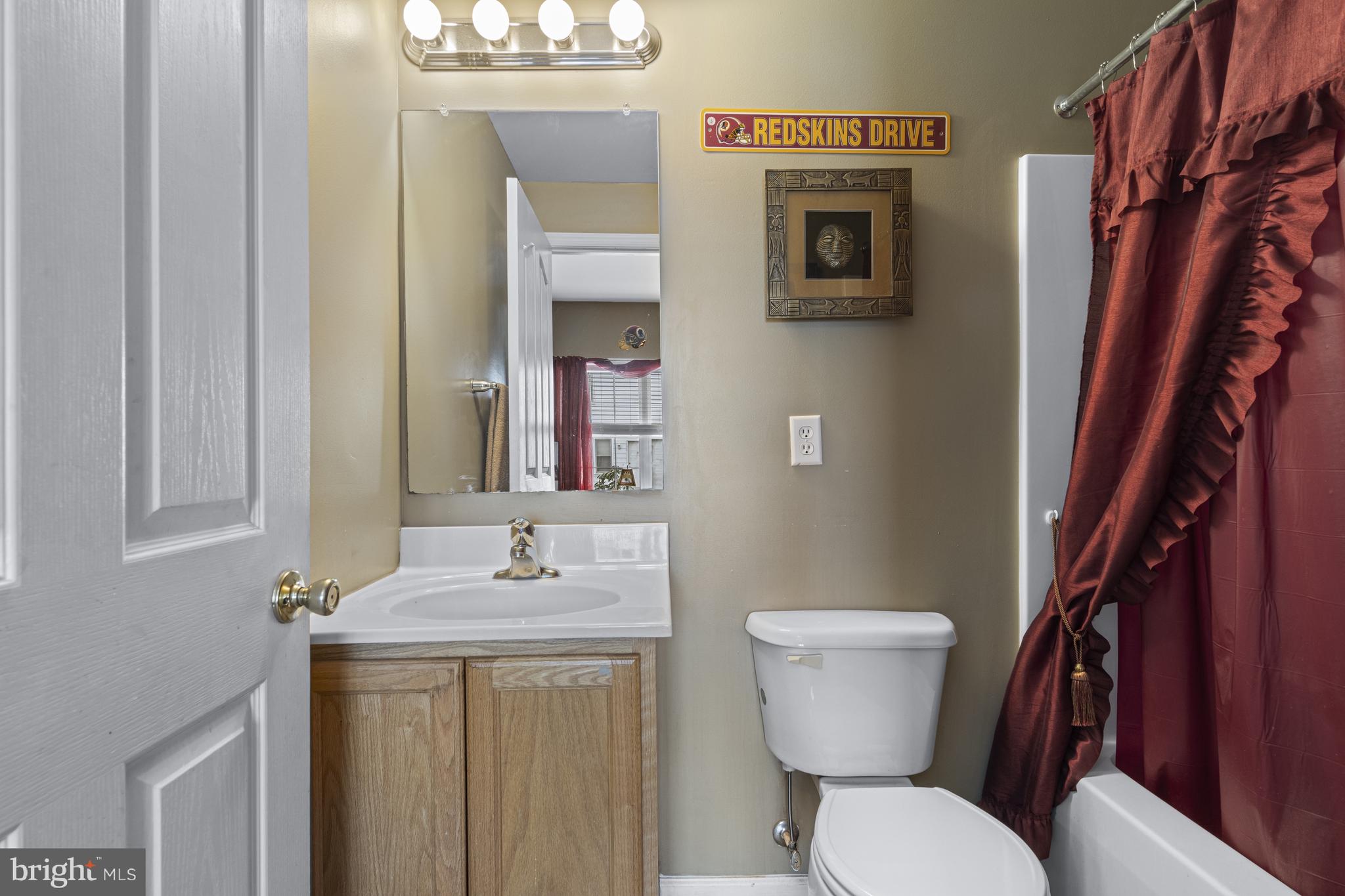 SCHOOL HOUSE LANE - Residential