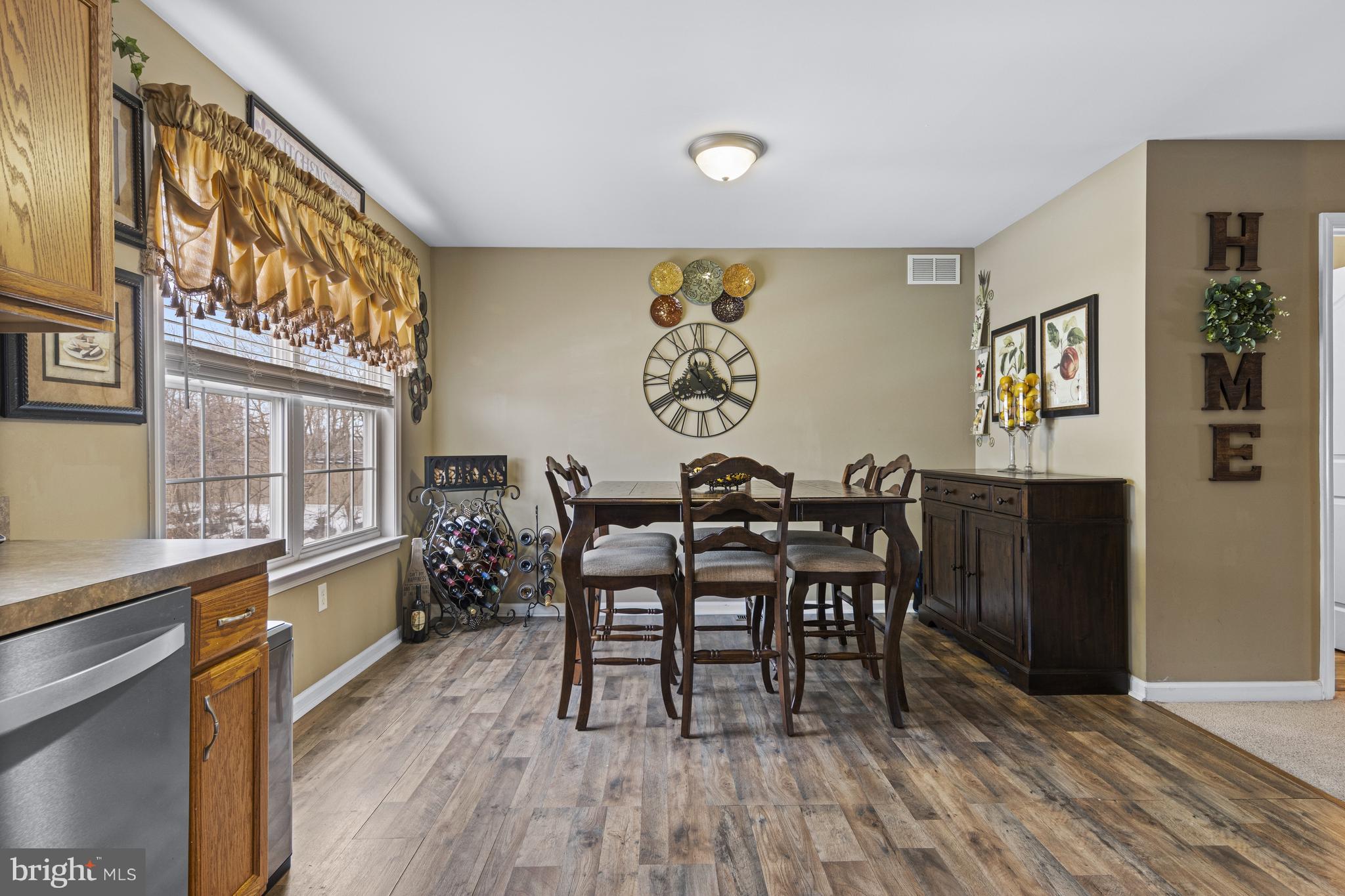 SCHOOL HOUSE LANE - Residential