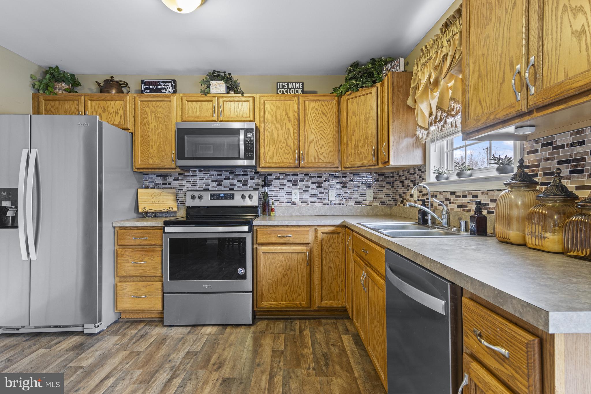 SCHOOL HOUSE LANE - Residential