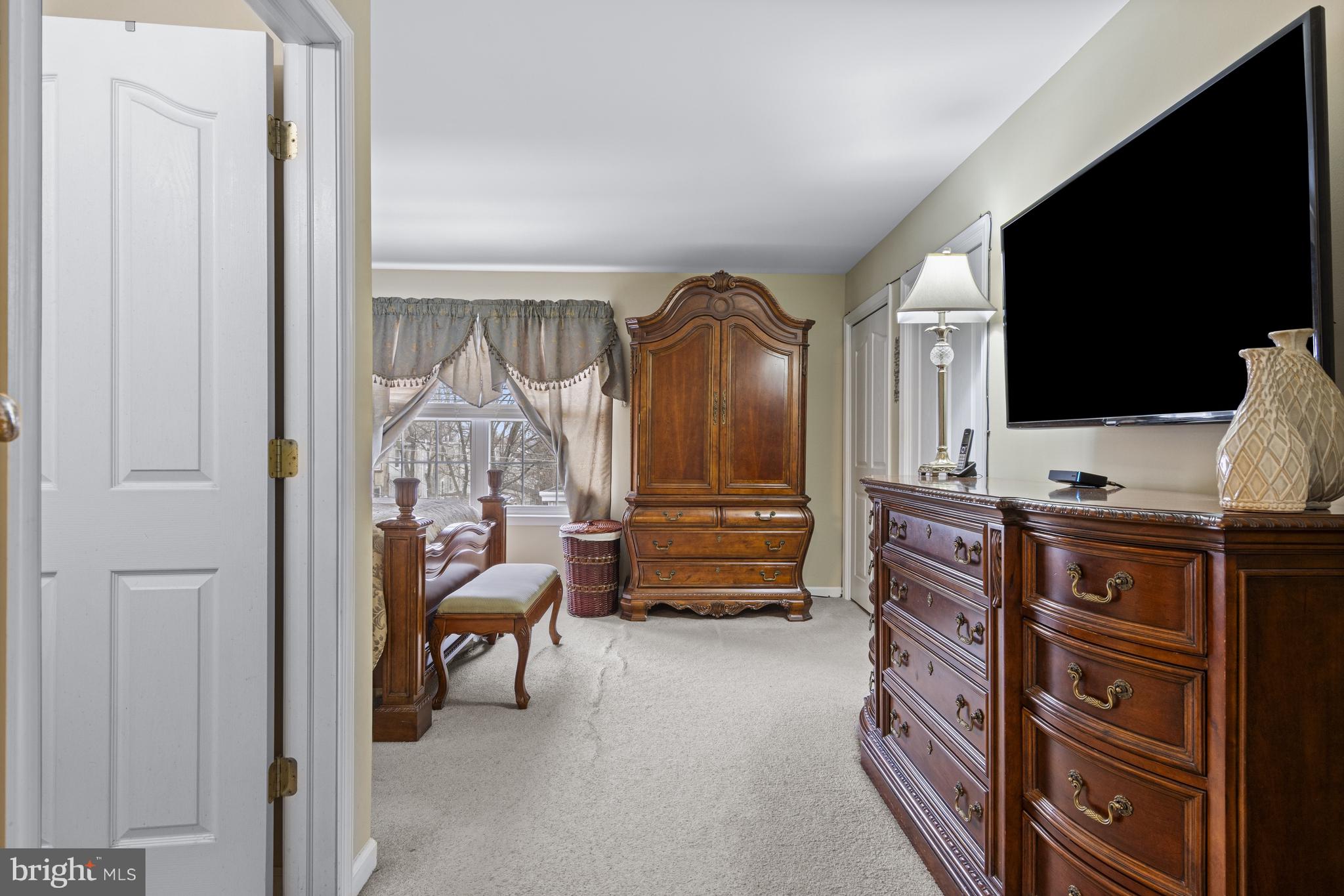 SCHOOL HOUSE LANE - Residential