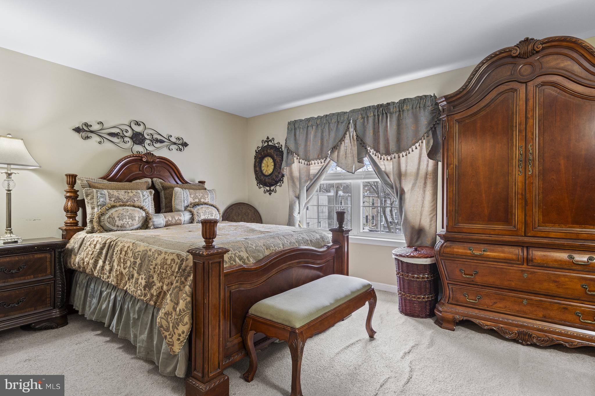 SCHOOL HOUSE LANE - Residential