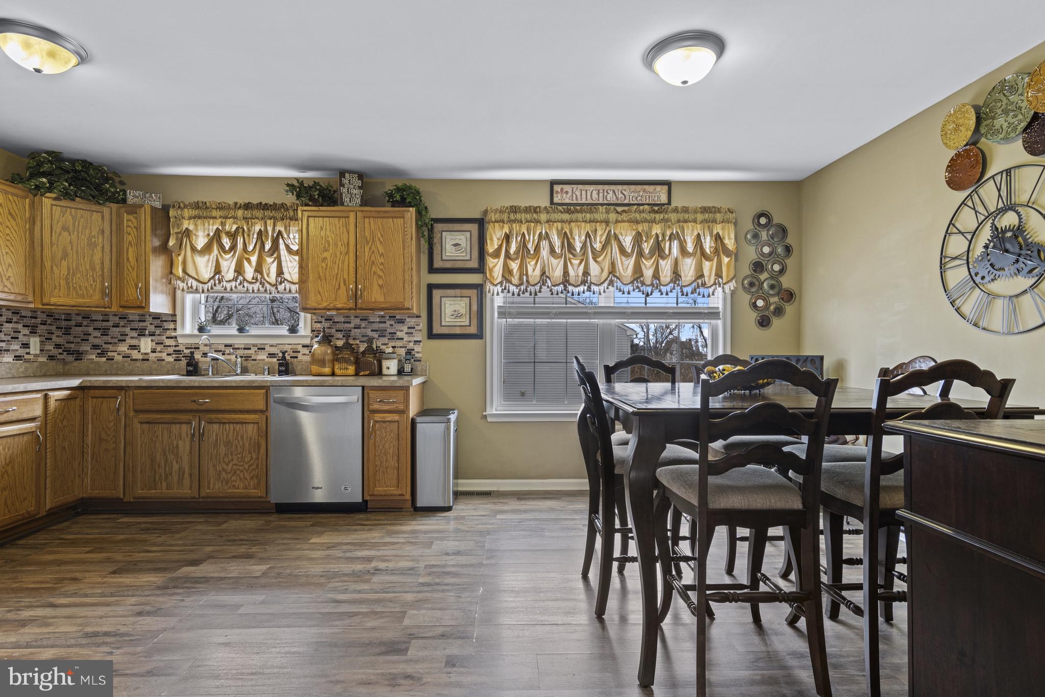 SCHOOL HOUSE LANE - Residential