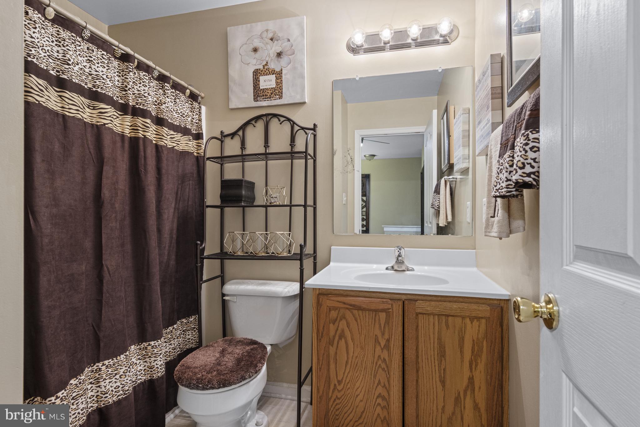 SCHOOL HOUSE LANE - Residential