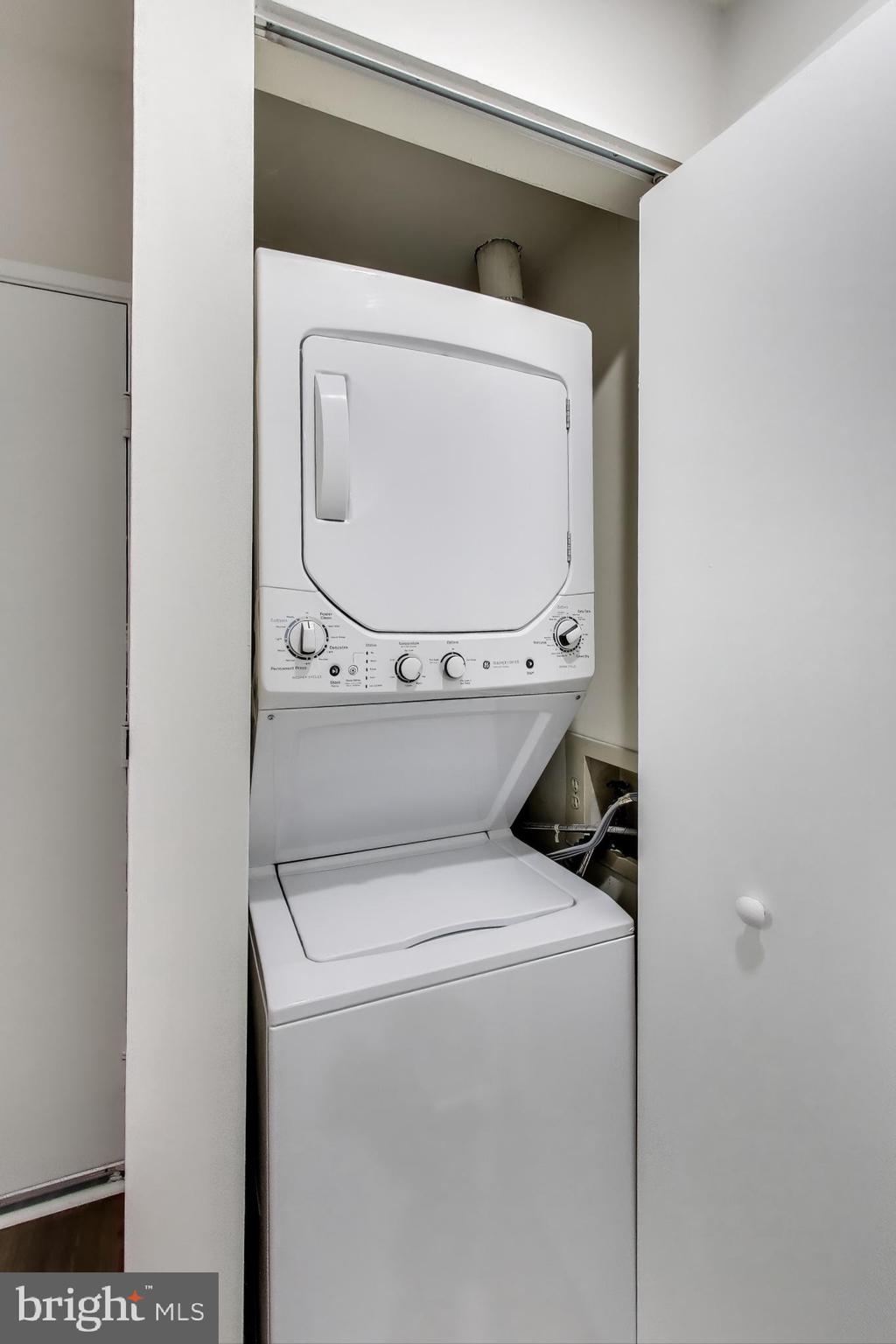 MIRAMONT VILLAS - Residential