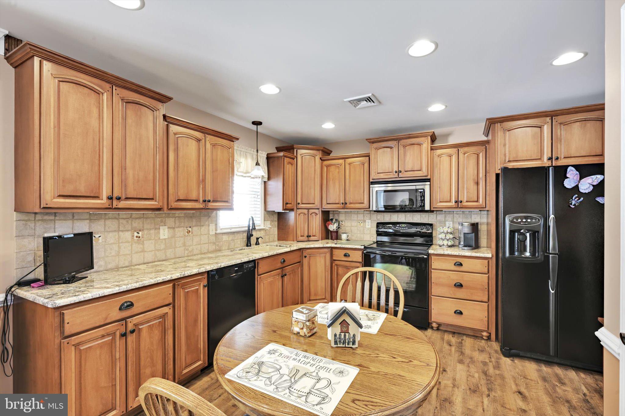 BROOKSHIRE - Residential