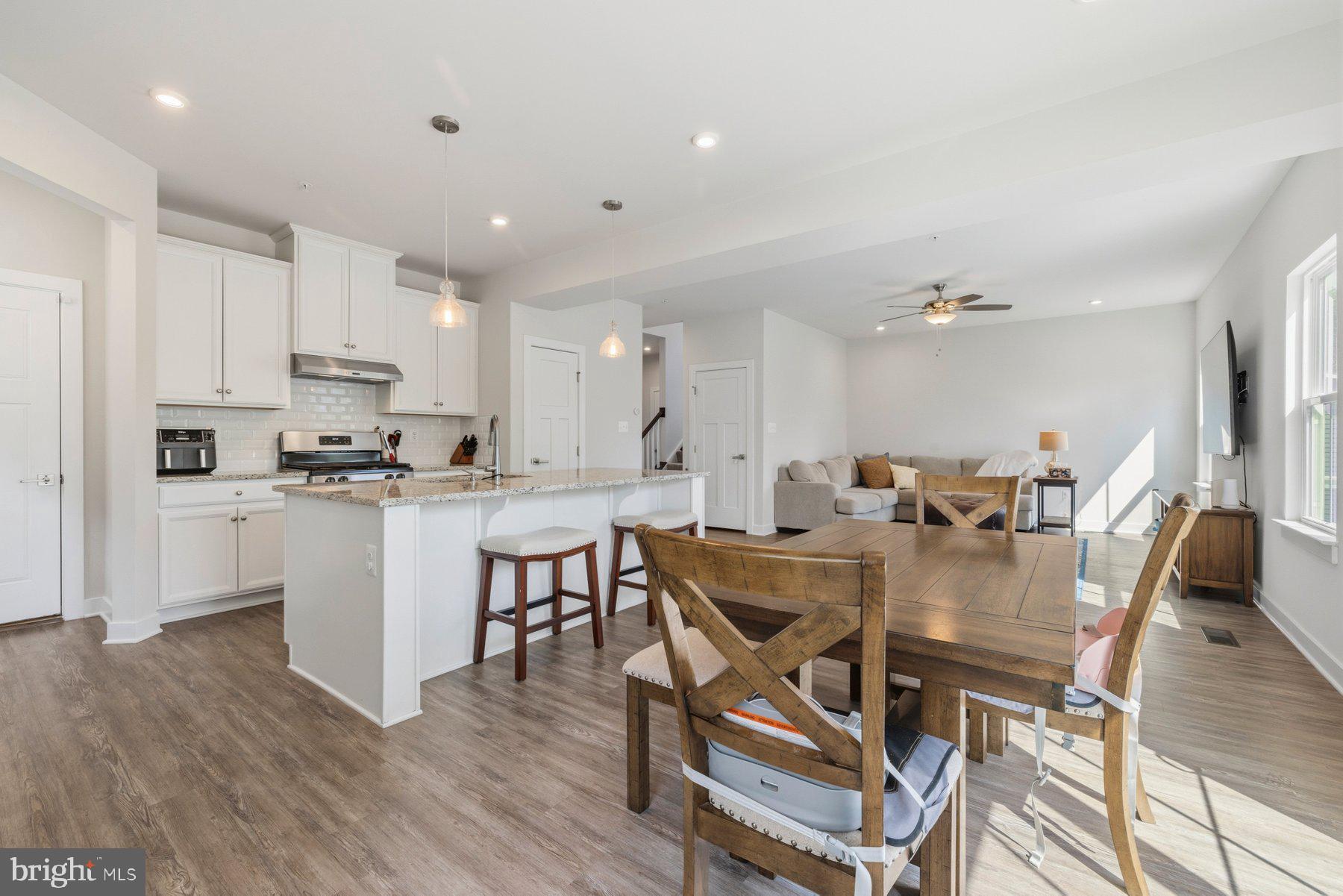 WOODBOURNE MANOR - Residential