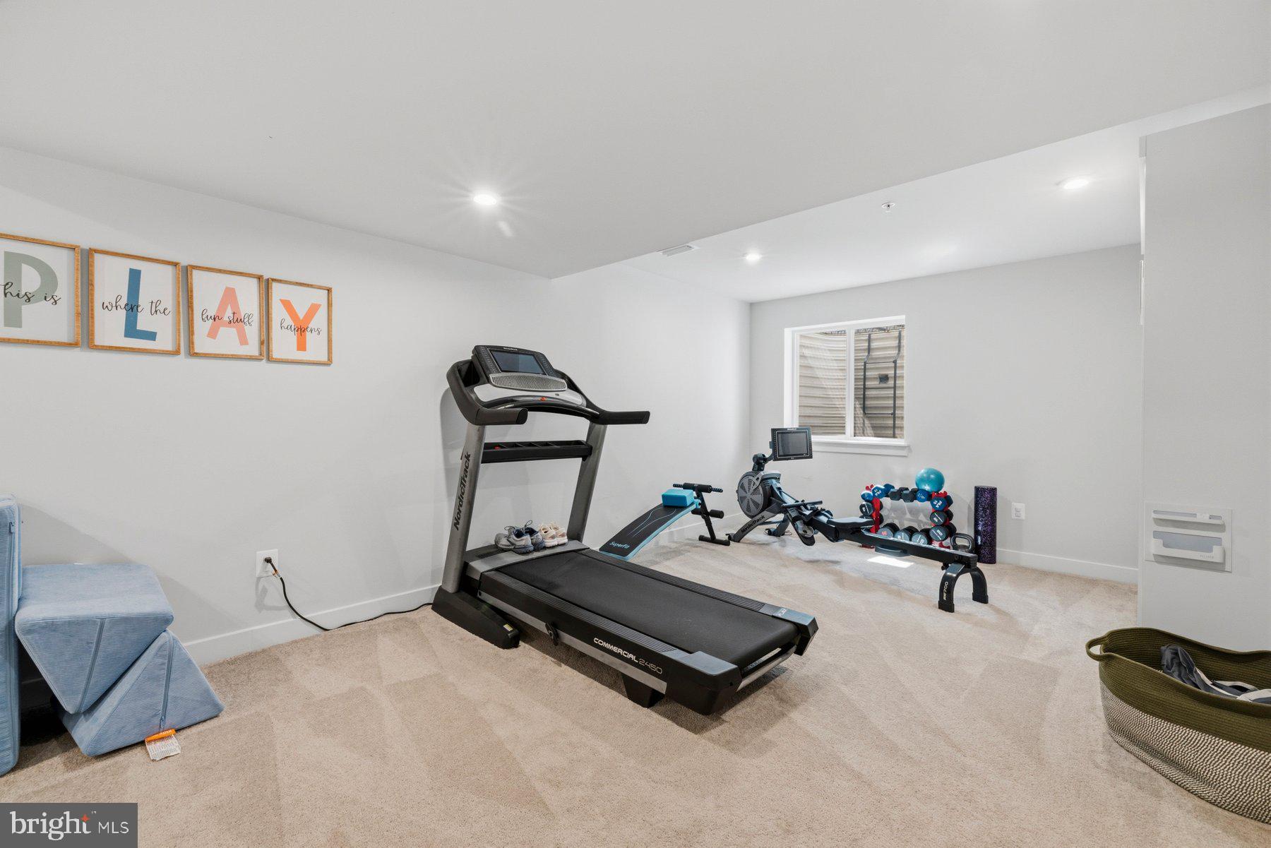 WOODBOURNE MANOR - Residential