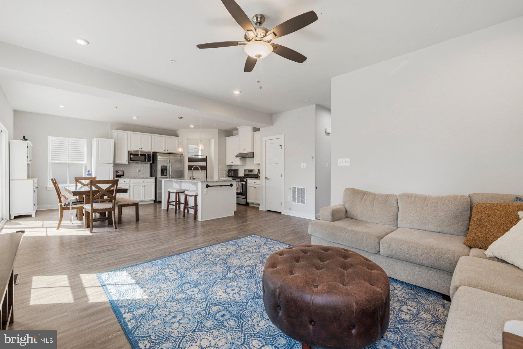 WOODBOURNE MANOR - Residential