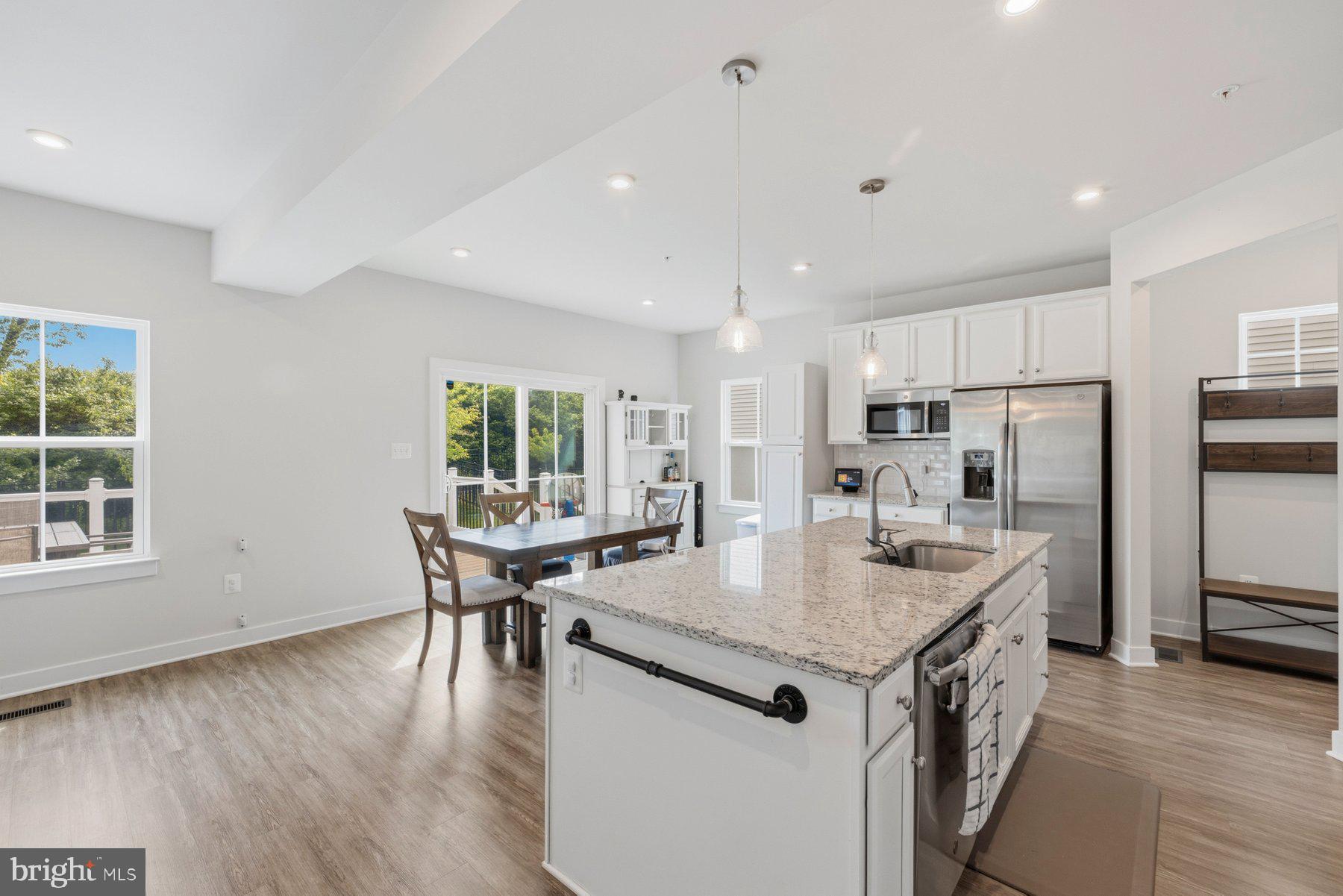 WOODBOURNE MANOR - Residential