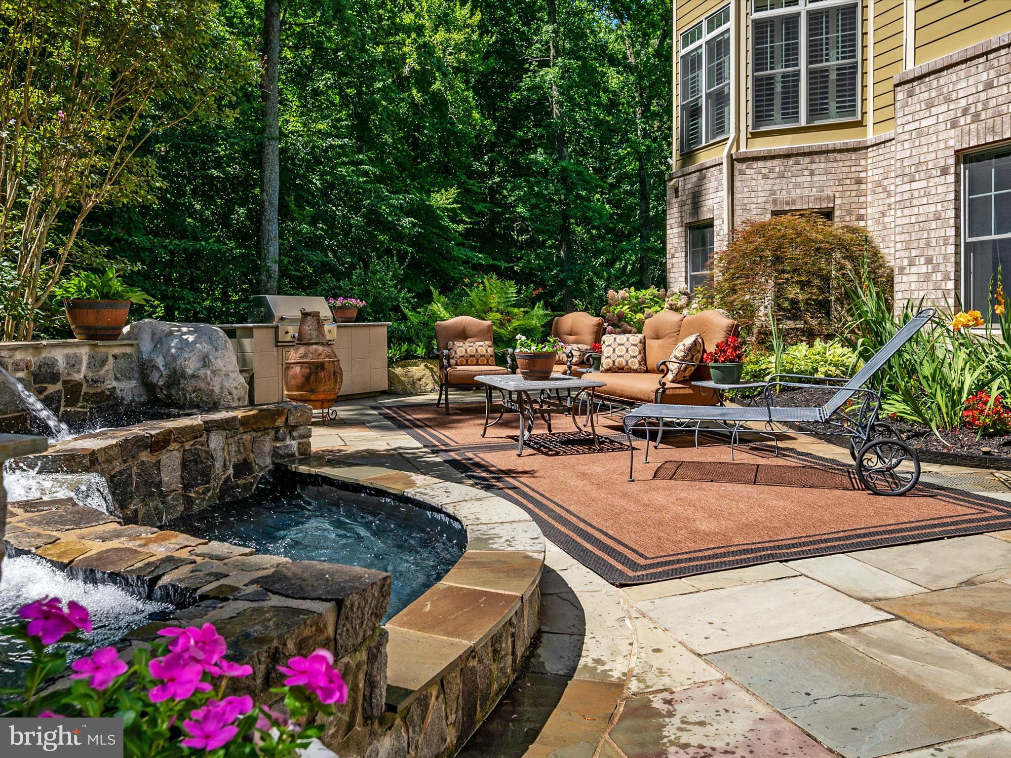 WYATTS HILL - Residential