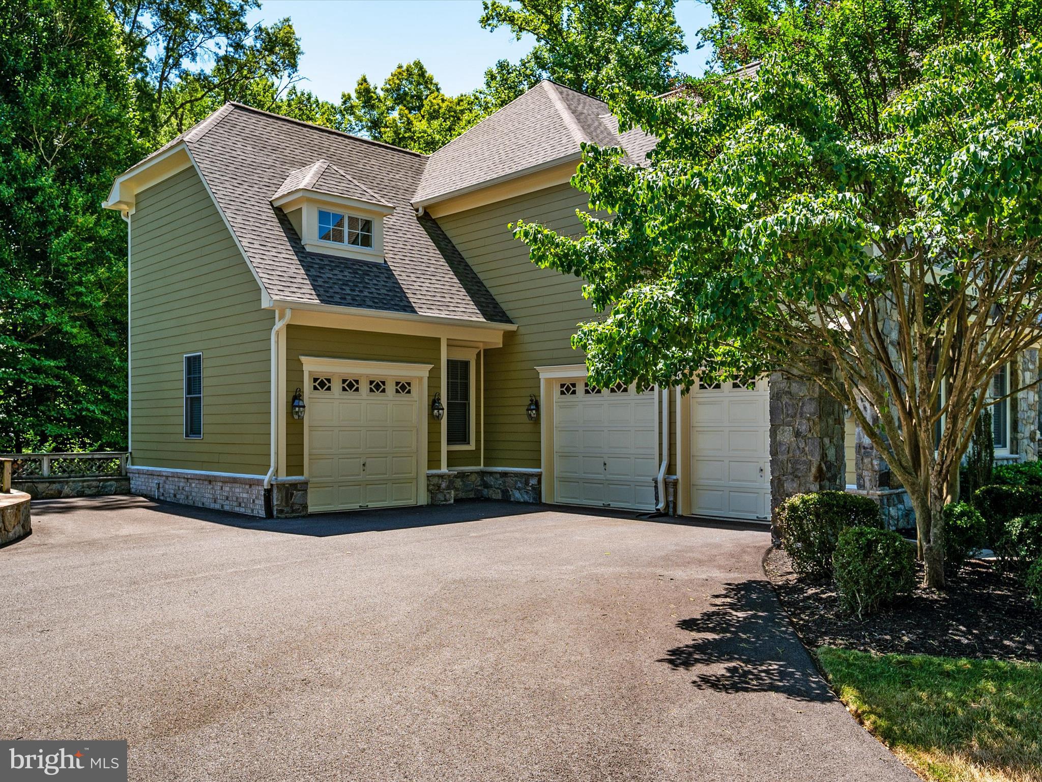 WYATTS HILL - Residential