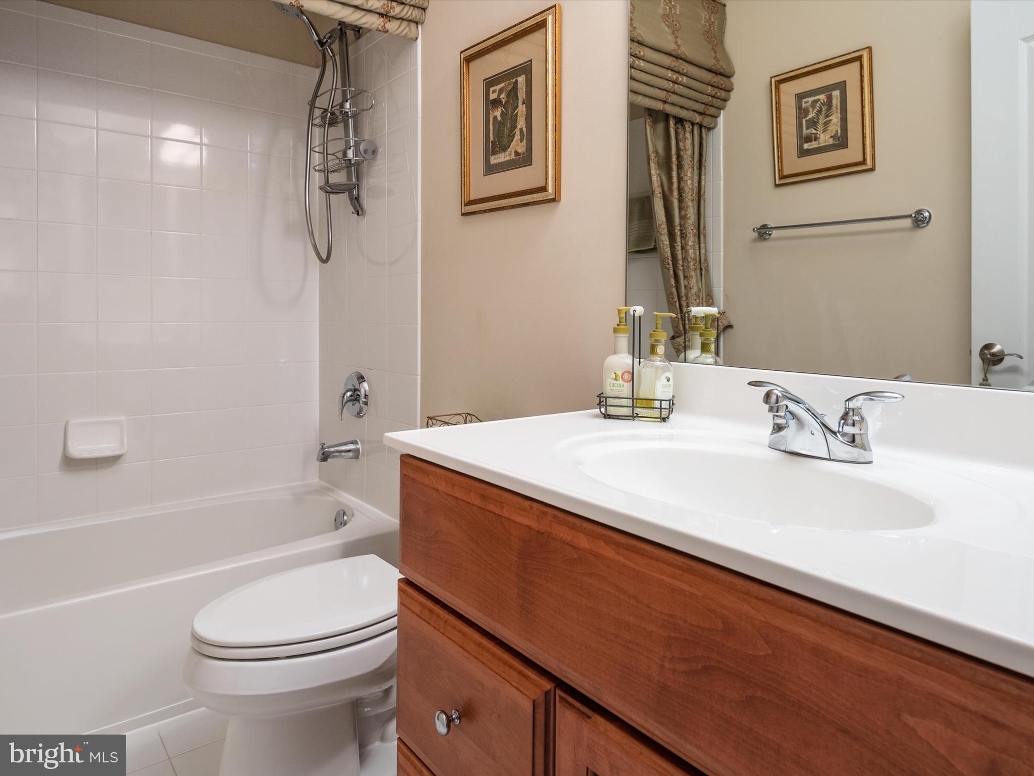 WYATTS HILL - Residential