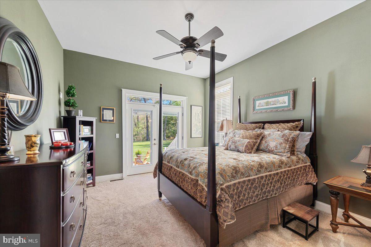 HARBOR POINTE - Residential