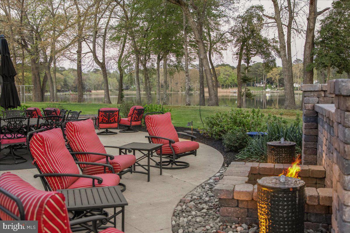 HARBOR POINTE - Residential