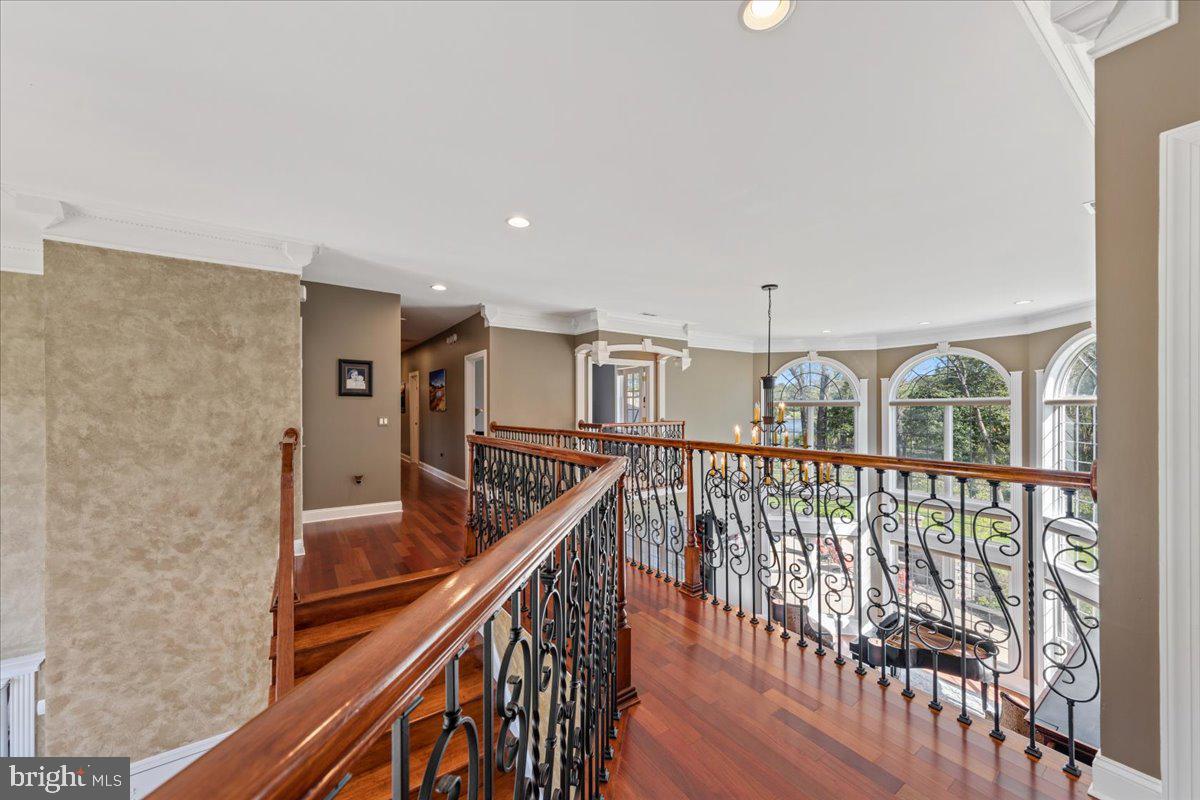 HARBOR POINTE - Residential