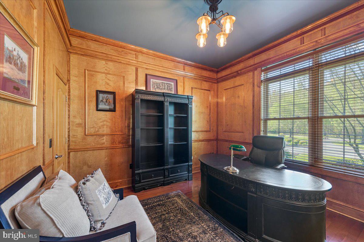 HARBOR POINTE - Residential